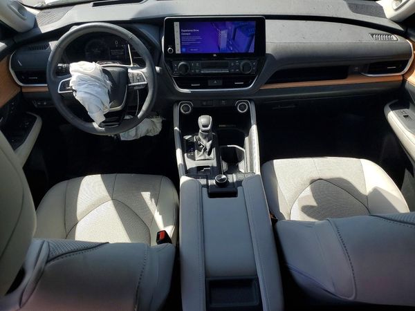 2024 TOYOTA GRAND HIGHLANDER