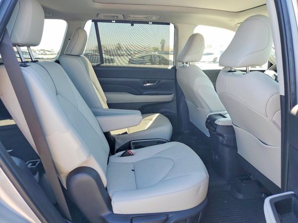 2024 TOYOTA GRAND HIGHLANDER