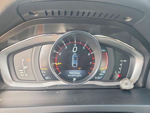 2015 VOLVO S60
