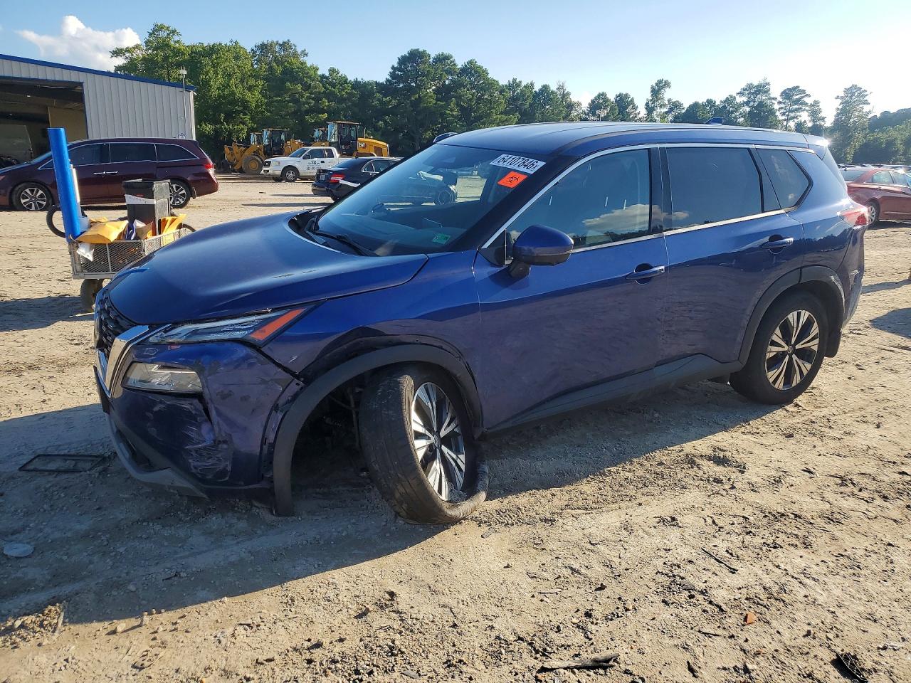 2021 NISSAN ROGUE SV — Front 3/4