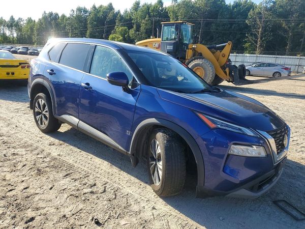2021 NISSAN ROGUE SV — Passenger 3/4