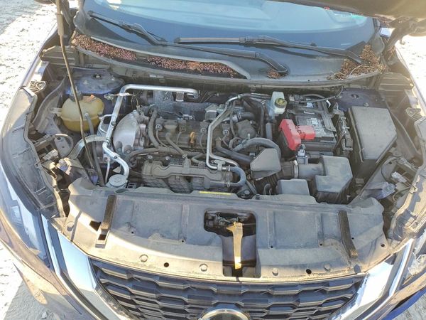 2021 NISSAN ROGUE SV — Engine bay