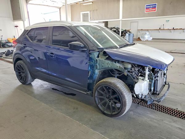 2019 NISSAN KICKS