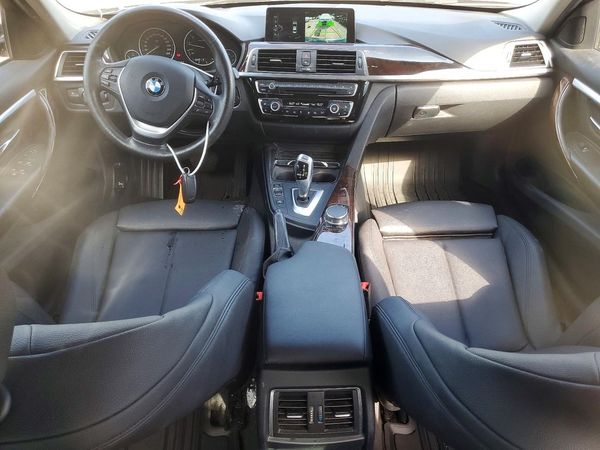 2017 BMW 320