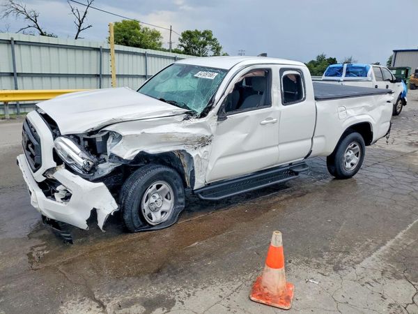 2022 TOYOTA TACOMA SR5
