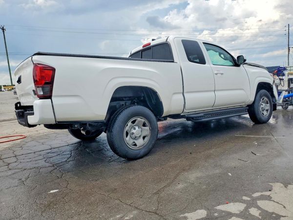 2022 TOYOTA TACOMA SR5