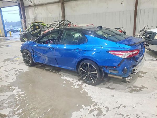2020 TOYOTA CAMRY XSE