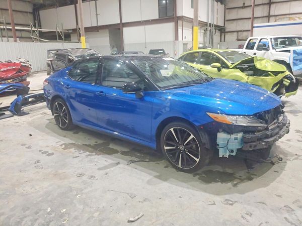 2020 TOYOTA CAMRY XSE