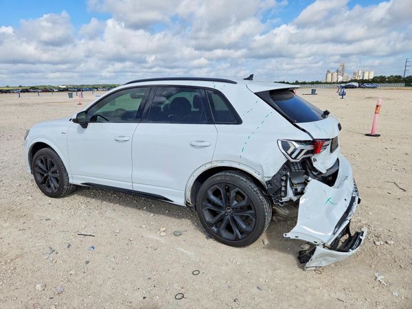 2022 AUDI Q3