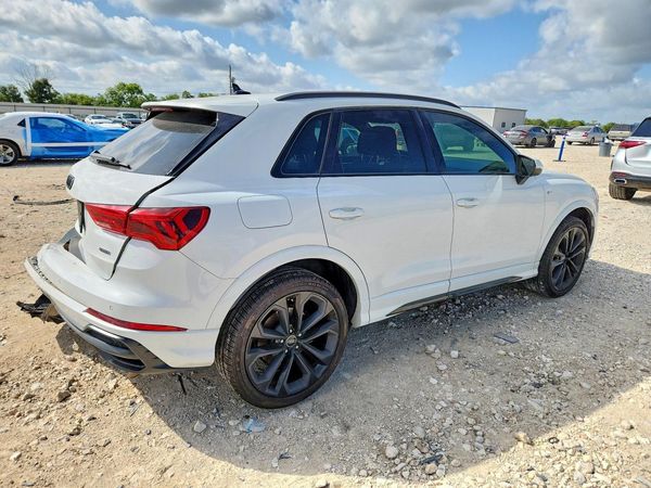 2022 AUDI Q3