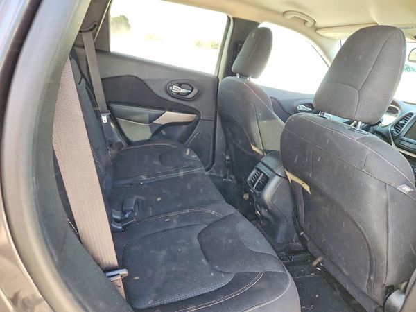 2017 JEEP CHEROKEE LATITUDE FWD