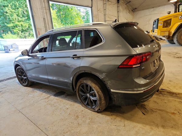 2022 VOLKSWAGEN TIGUAN 4Motion SE
