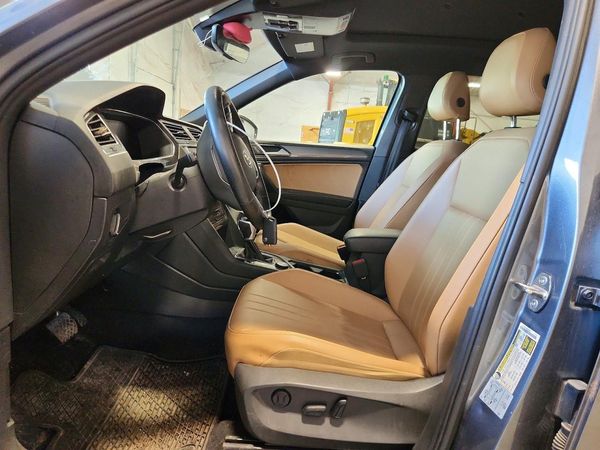 2022 VOLKSWAGEN TIGUAN 4Motion SE