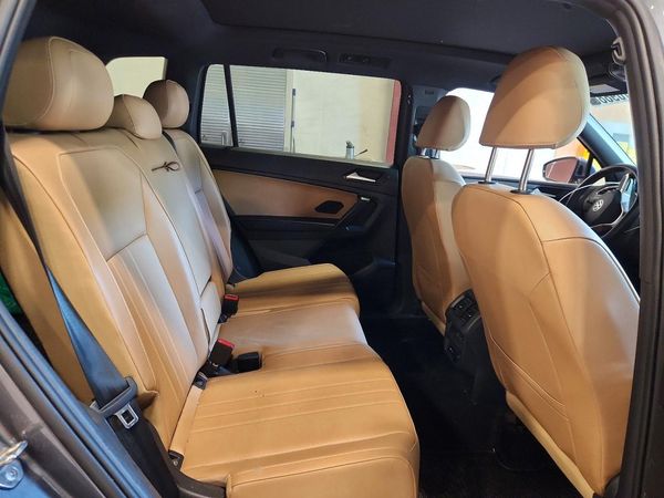 2022 VOLKSWAGEN TIGUAN 4Motion SE