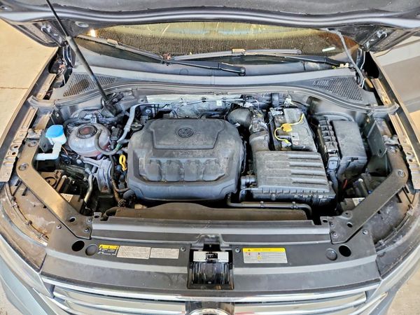 2022 VOLKSWAGEN TIGUAN 4Motion SE