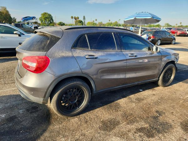 2018 MERCEDES-BENZ GLA GLA250
