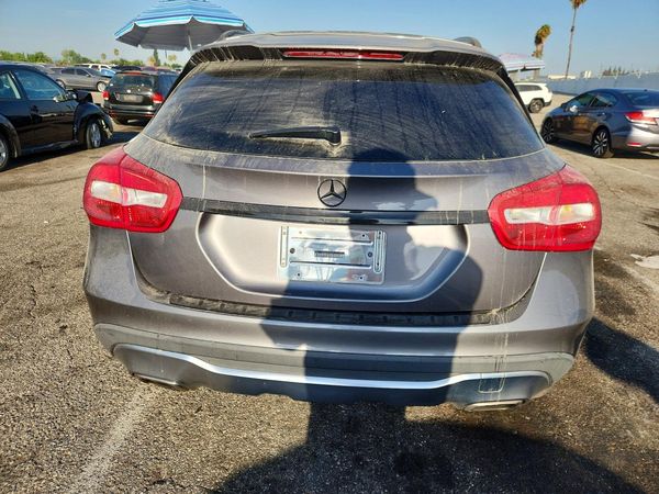 2018 MERCEDES-BENZ GLA GLA250