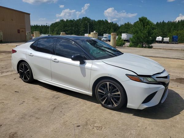 2019 TOYOTA CAMRY XSE — Passenger 3/4