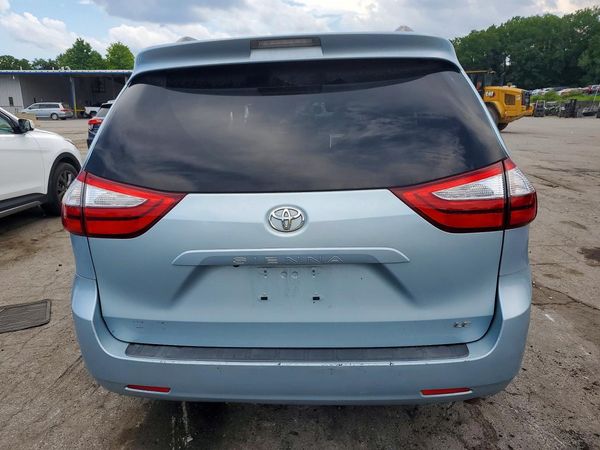 2016 TOYOTA SIENNA