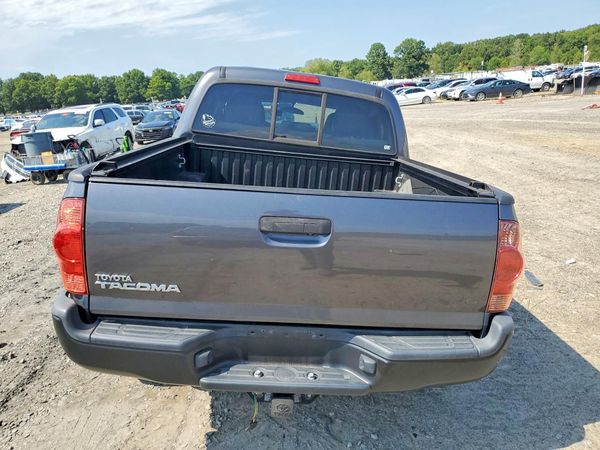 2013 TOYOTA TACOMA Delux