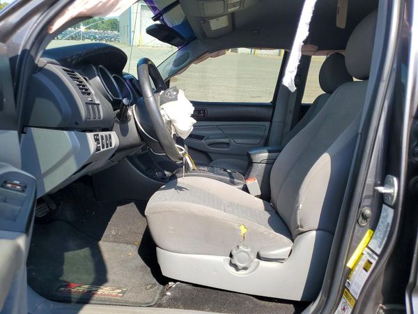 2013 TOYOTA TACOMA Delux