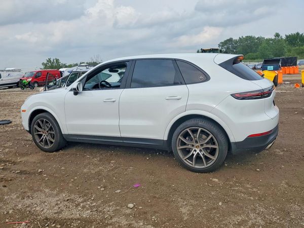 2020 PORSCHE CAYENNE