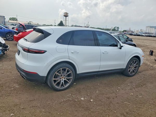 2020 PORSCHE CAYENNE