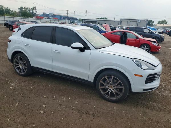 2020 PORSCHE CAYENNE