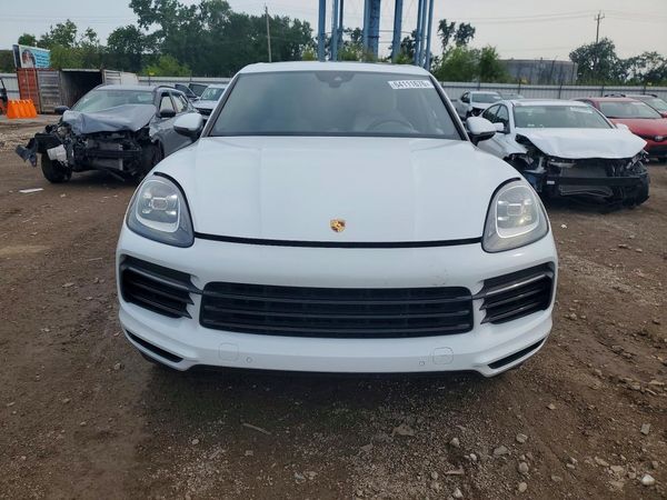 2020 PORSCHE CAYENNE
