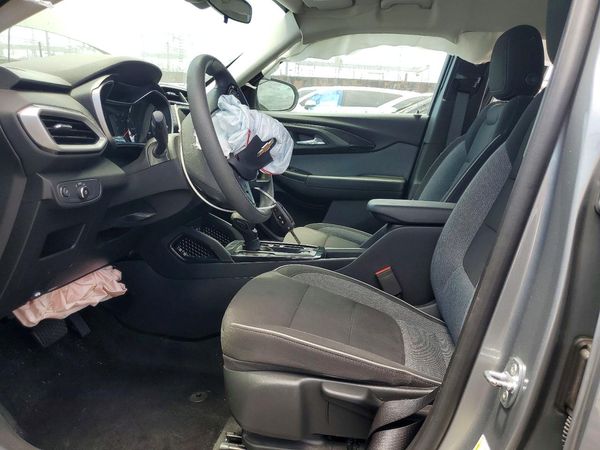 2023 CHEVROLET TRAILBLAZE LS — DENT