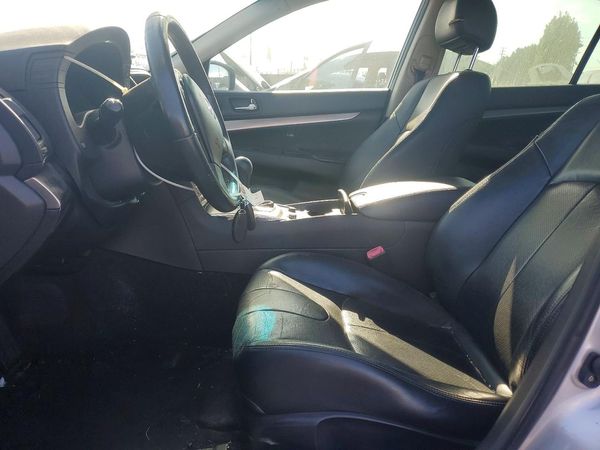 2015 INFINITI Q40