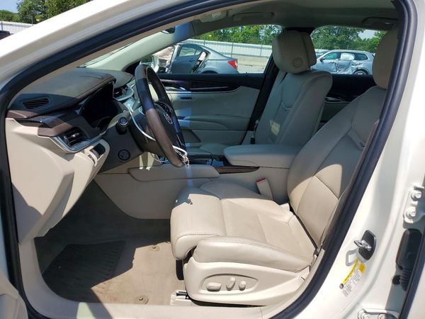 2014 CADILLAC XTS Luxury