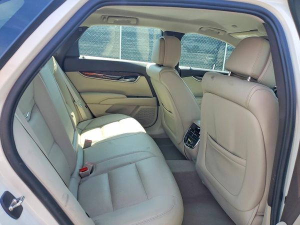 2014 CADILLAC XTS Luxury