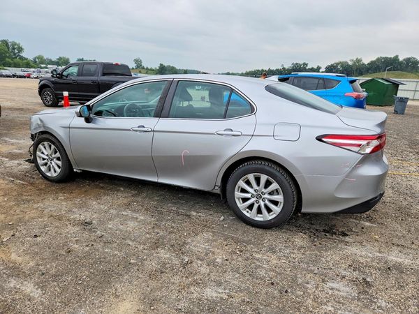 2019 TOYOTA CAMRY