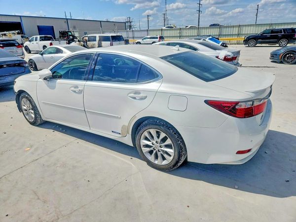 2013 LEXUS ES 300h
