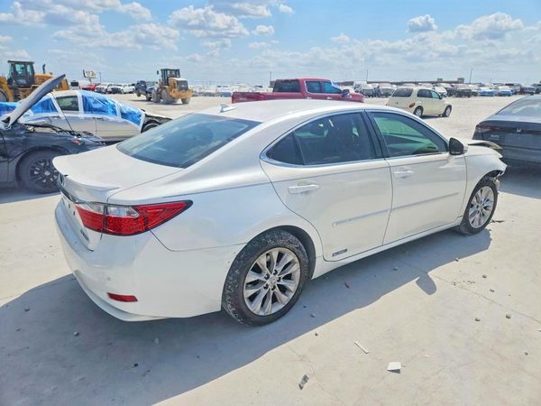 2013 LEXUS ES 300h