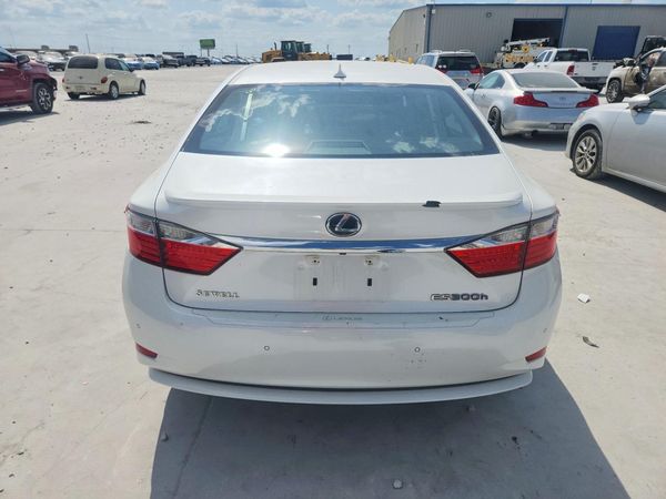 2013 LEXUS ES 300h