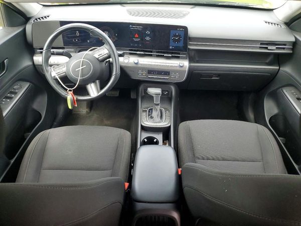2024 HYUNDAI KONA SE