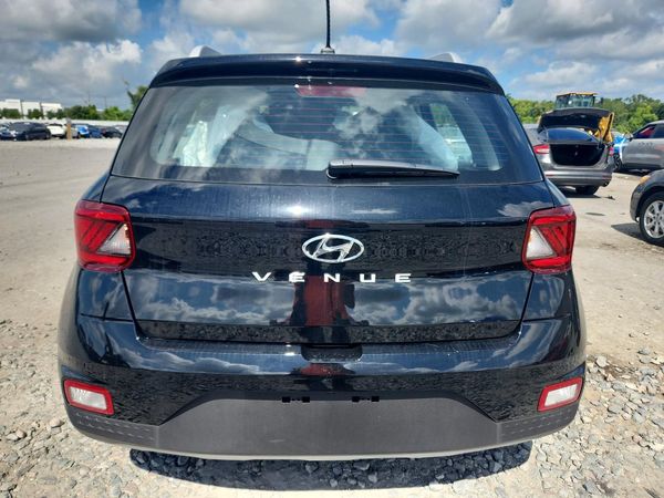 2026 HYUNDAI VENUE SEL, SEL w/ 2-Tone Roof