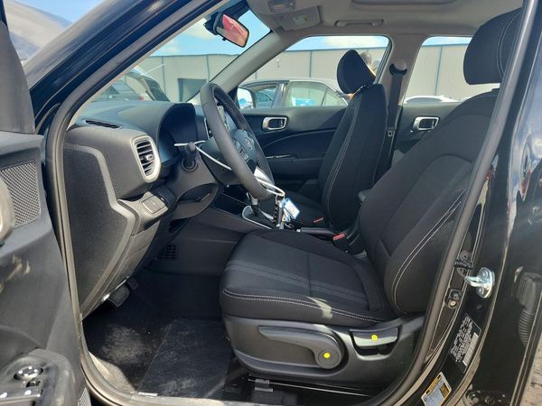 2026 HYUNDAI VENUE SEL, SEL w/ 2-Tone Roof