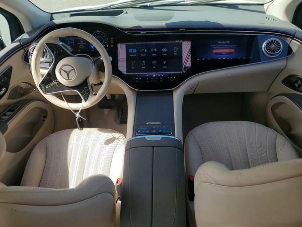 2025 MERCEDES-BENZ EQS SUV