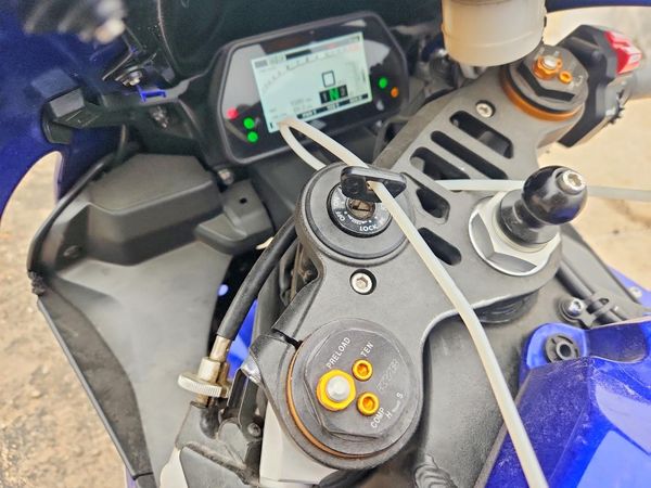 2017 YAMAHA YZF1000