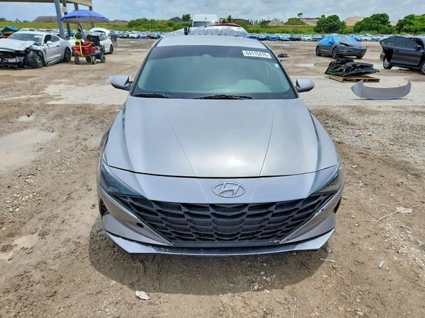 2021 HYUNDAI ELANTRA