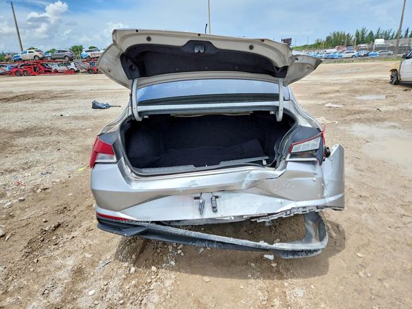 2021 HYUNDAI ELANTRA