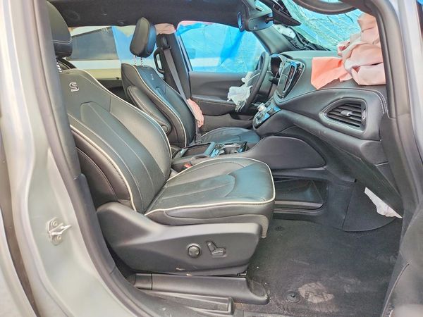 2026 CHRYSLER PACIFICA Limited — DENT