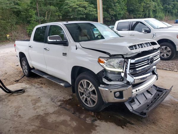 2017 TOYOTA TUNDRA Platinum/1794