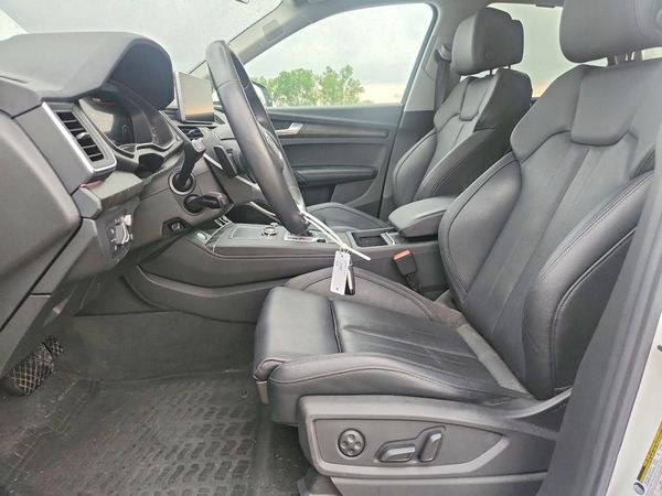 2019 AUDI Q5 quattro Prestige
