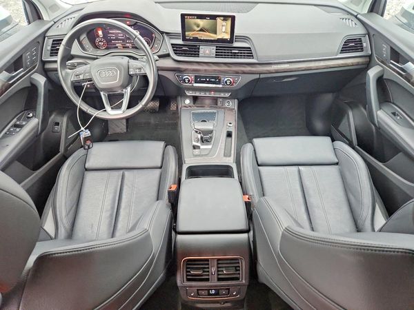 2019 AUDI Q5 quattro Prestige