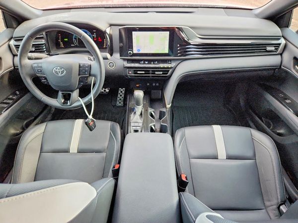 2025 TOYOTA CAMRY
