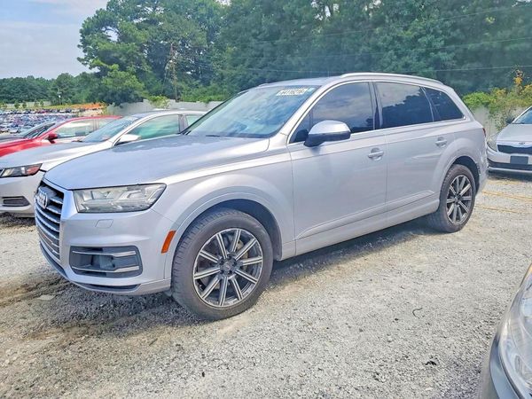 2017 AUDI Q7 quattro Premium Plus